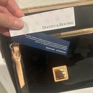 Dooney & Bourke Black Crossbody Bag with Structured Design